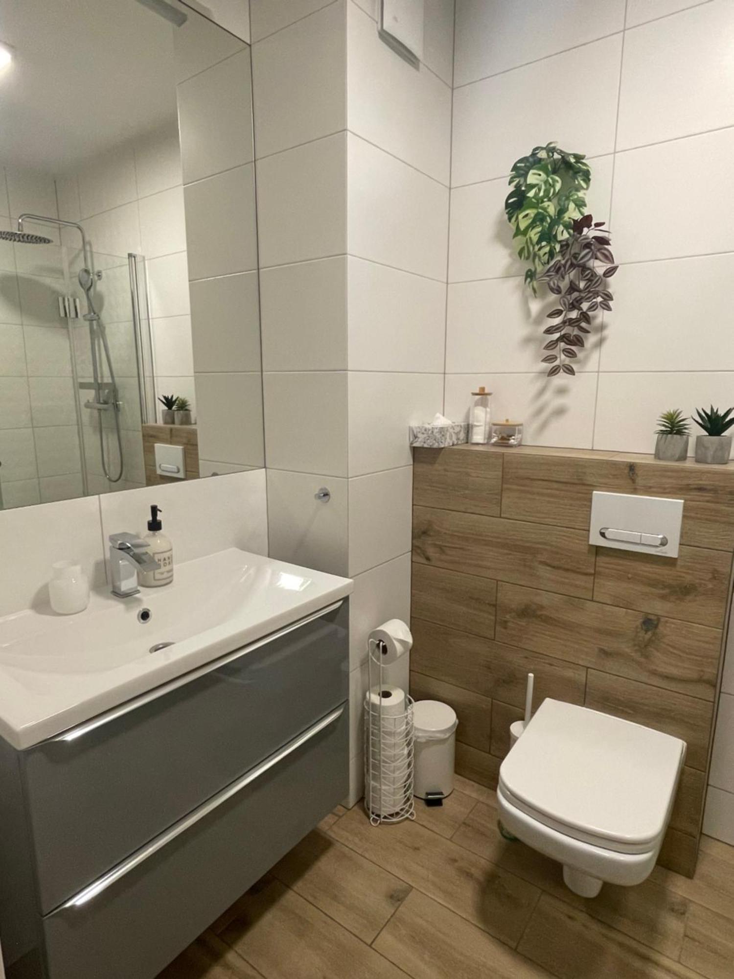 Paryska Home Kołobrzeg Kültér fotó